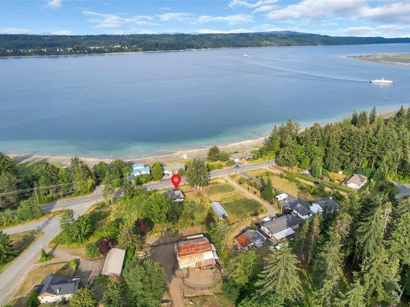 6689 Island Hwy S, Comox Valley, BC V0R 1W0