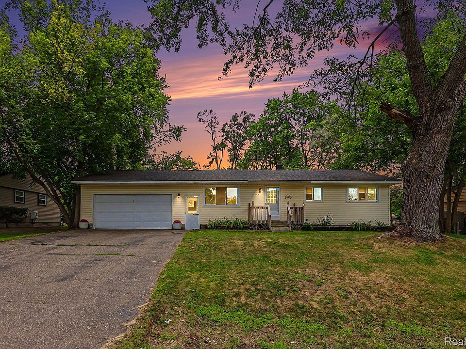 1st image of 3376 Chalice Rd