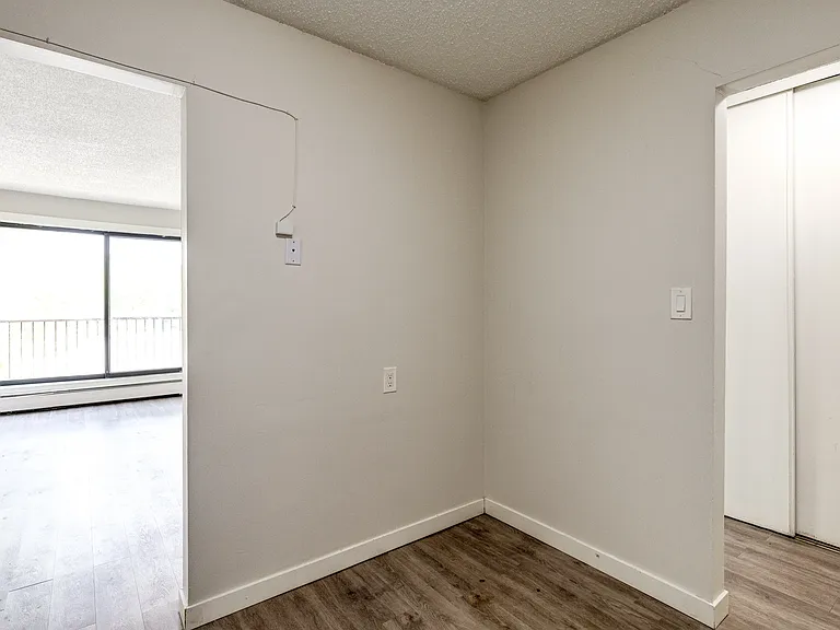 1454 Rae St — Photo 14