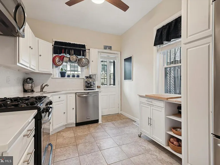 889 N Bucknell St — Photo 10