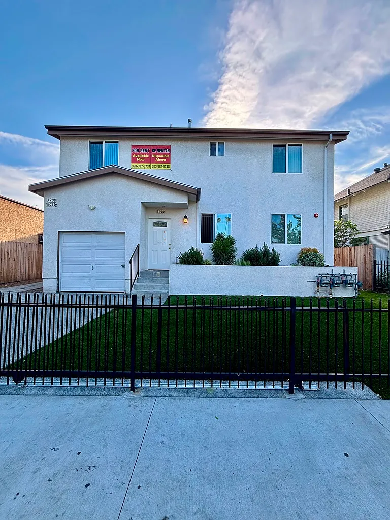 5 bed, 1730 sqft, $4,700 — Photo 1