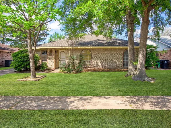 5742 Weeping Willow Rd, Houston, TX 77092