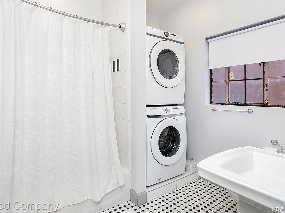 16910 La Salle Ave, photo 26