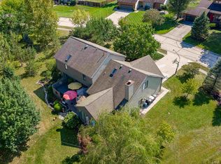 9324 Silverfox Dr, Fort Wayne, IN 46804