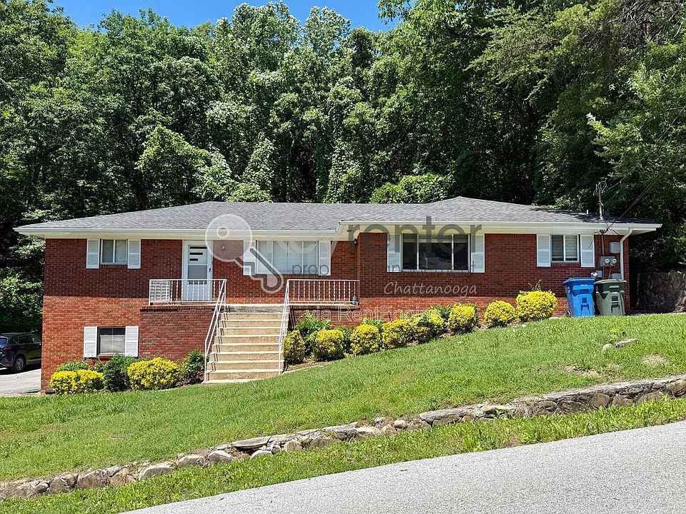 1st image of 550 Alexander Dr #A