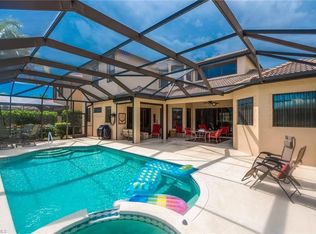 3812 Ruby Way, Naples, FL 34114