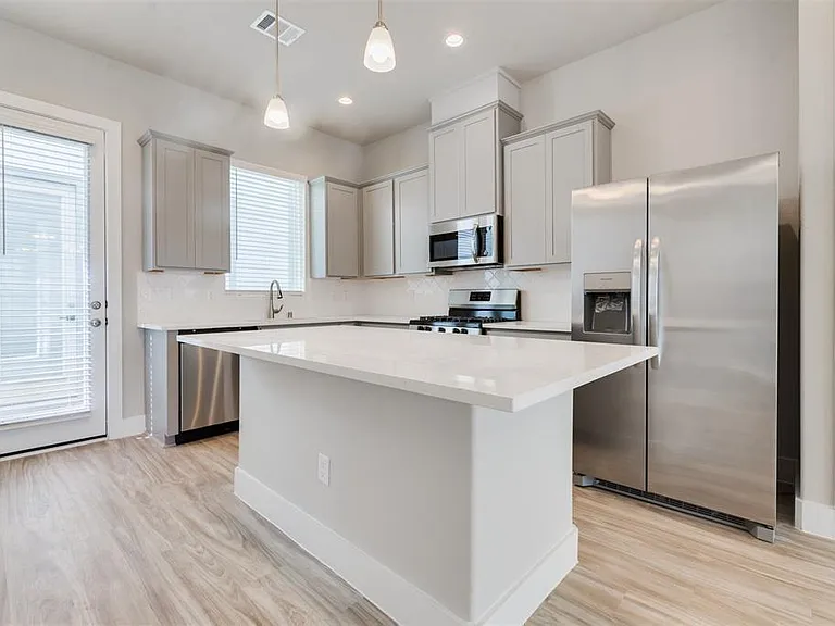 7705 Rainbow Close Ln — Photo 8