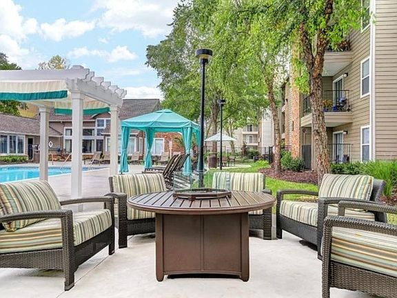 4th image of 1070 W Main St APT 408