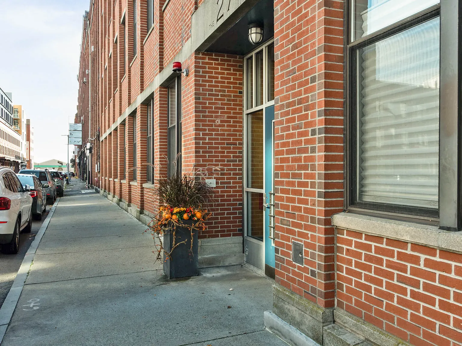 1 bed, 1271 sqft, $4,750 — Photo 2