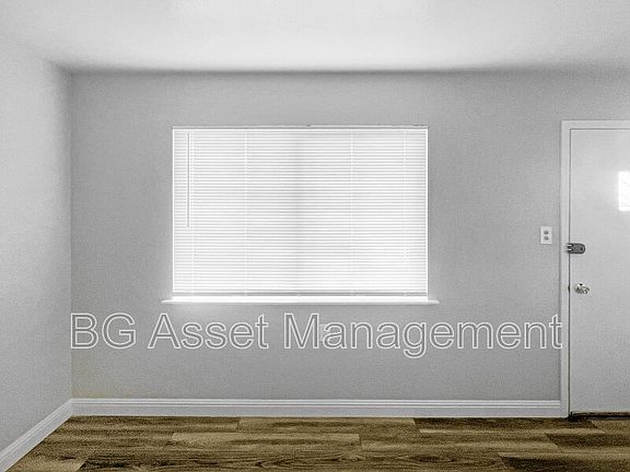 5th image of 1865 Powell St Unit 4