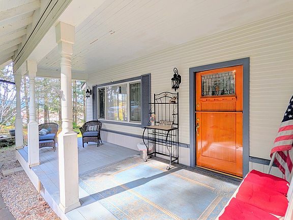2nd image of 2110 E Main St