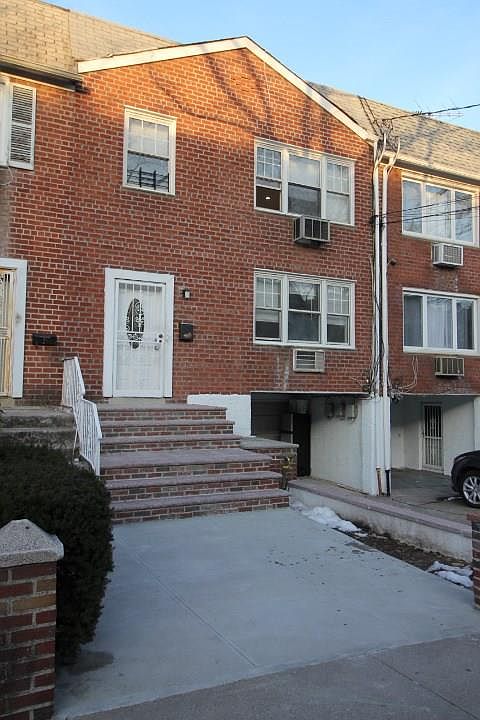 1st image of 1037 E 81st St
