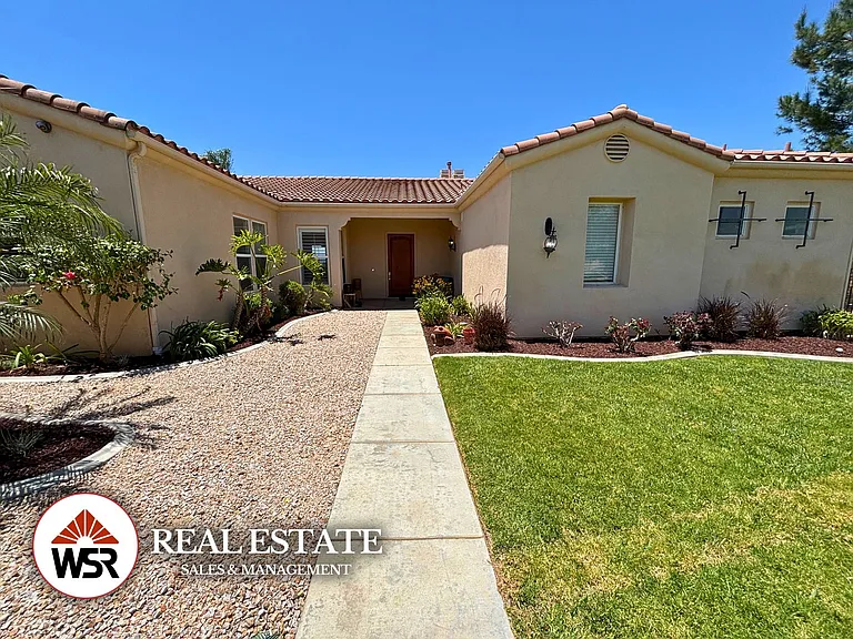 18691 Oak Park Dr — Photo 3