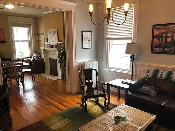 3rd image of 2328 Stuart Ave