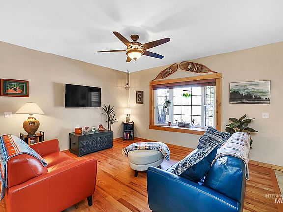 5th image of 12954 Upland Rd