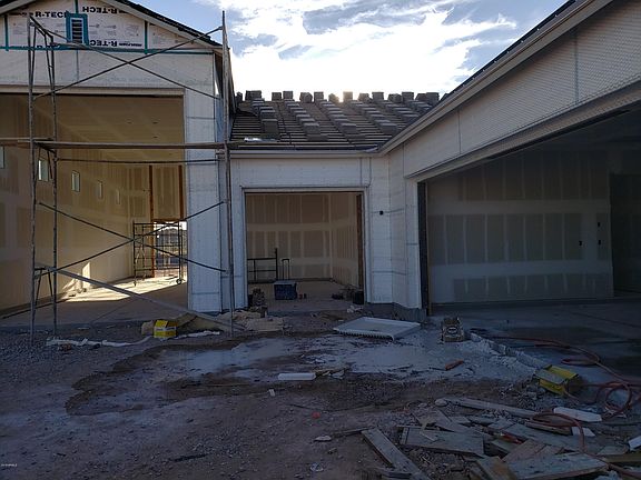 4th image of 278 W Paoli St
