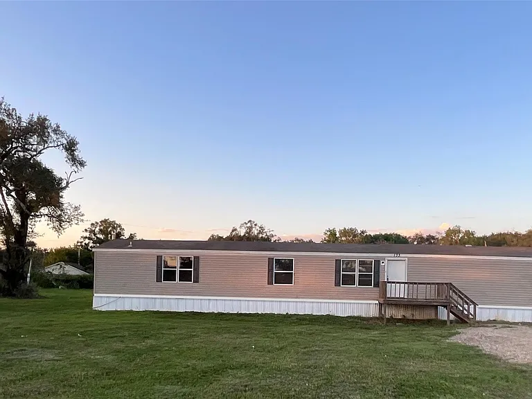 133 Country Oaks St — Photo 3