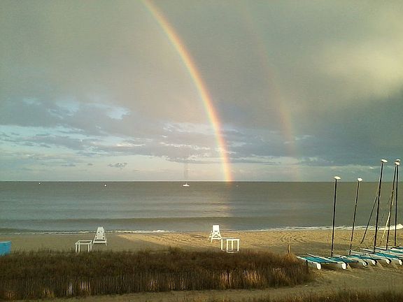 ocean is 1 1/2 miles away