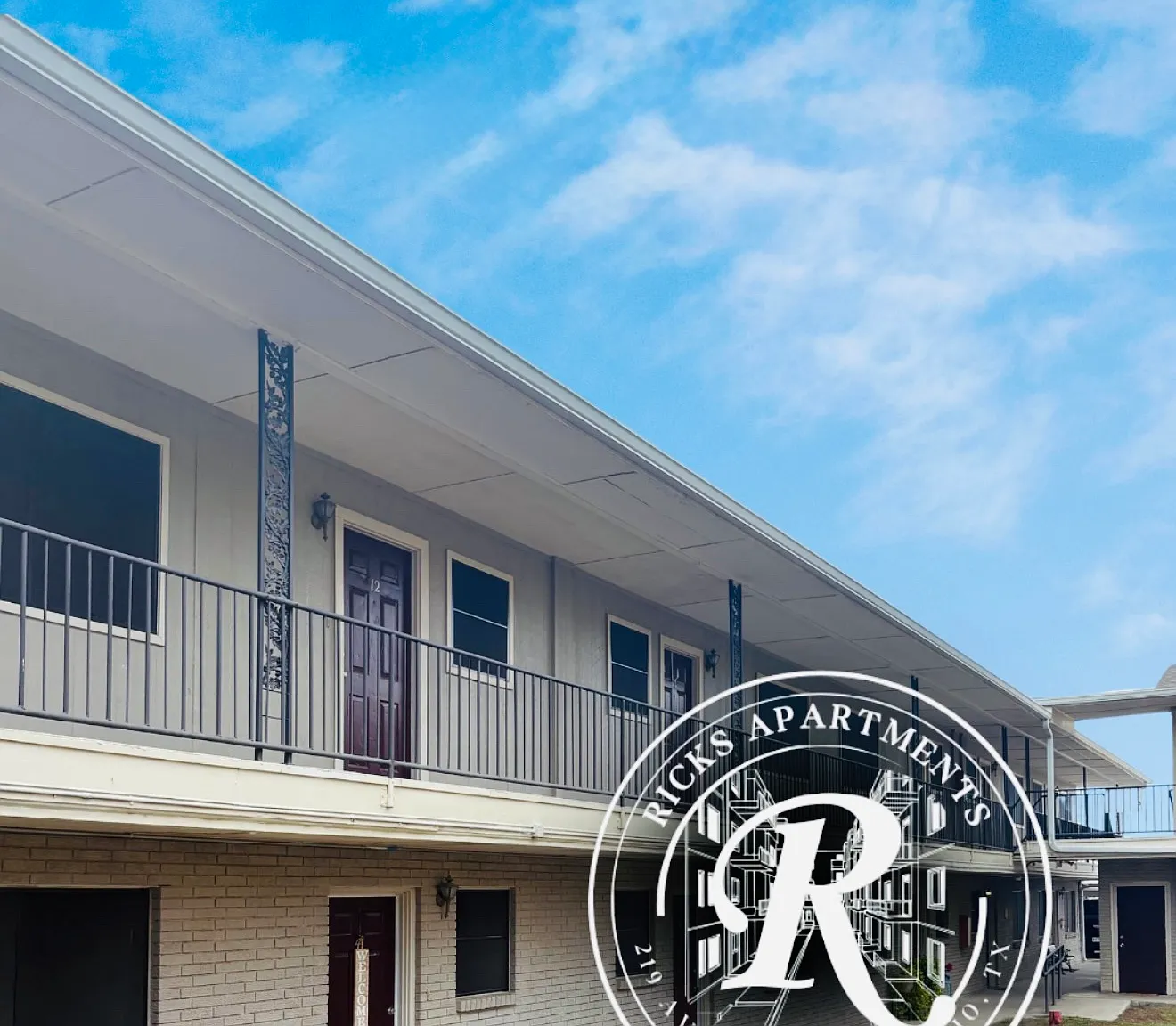 Ricks Apartments — Photo 4