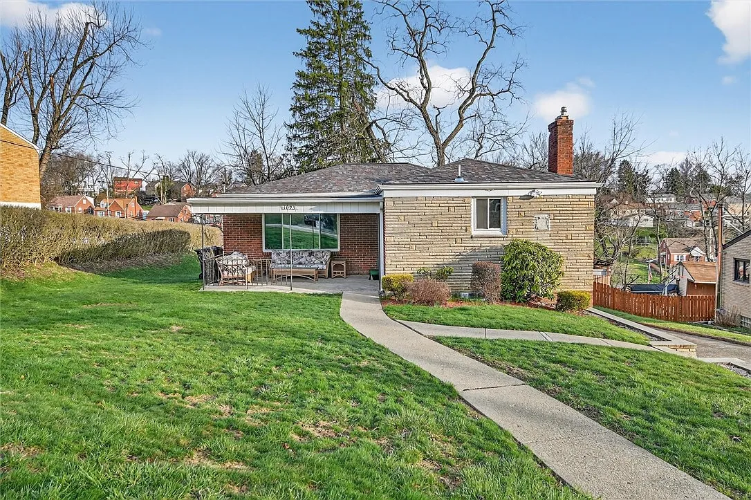 1023 Harrison St photo 1