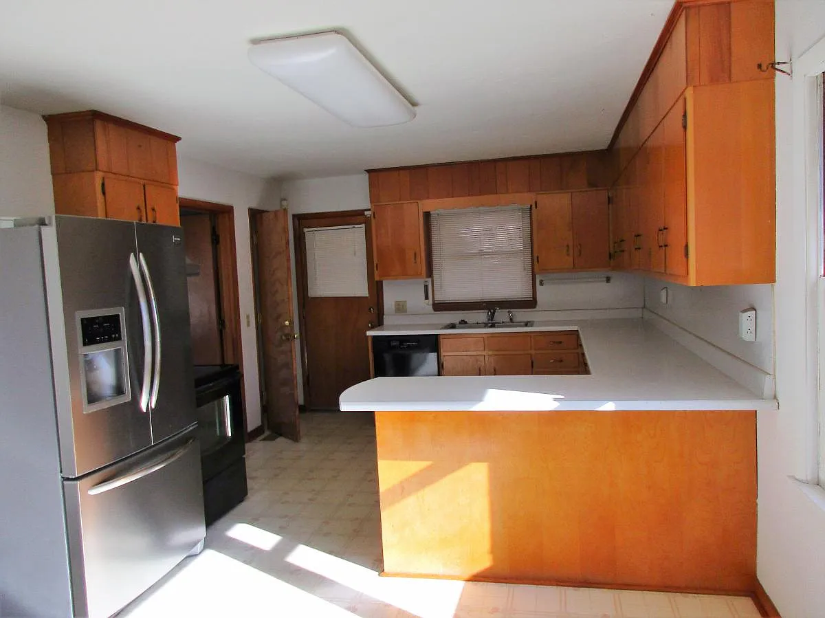 3 bed, 2.5 bath, 1848 sqft, $1,700 — Photo 2