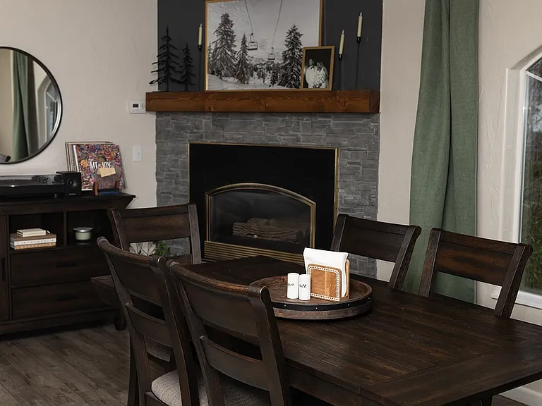 1328 W Gordon Ave — Photo 3