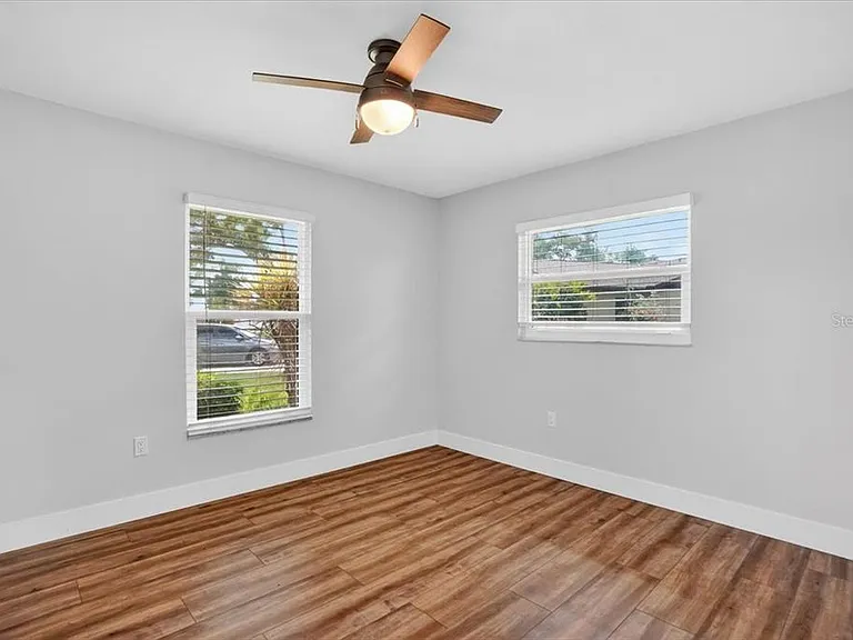 4230 Shady Oaks Ct — Photo 18