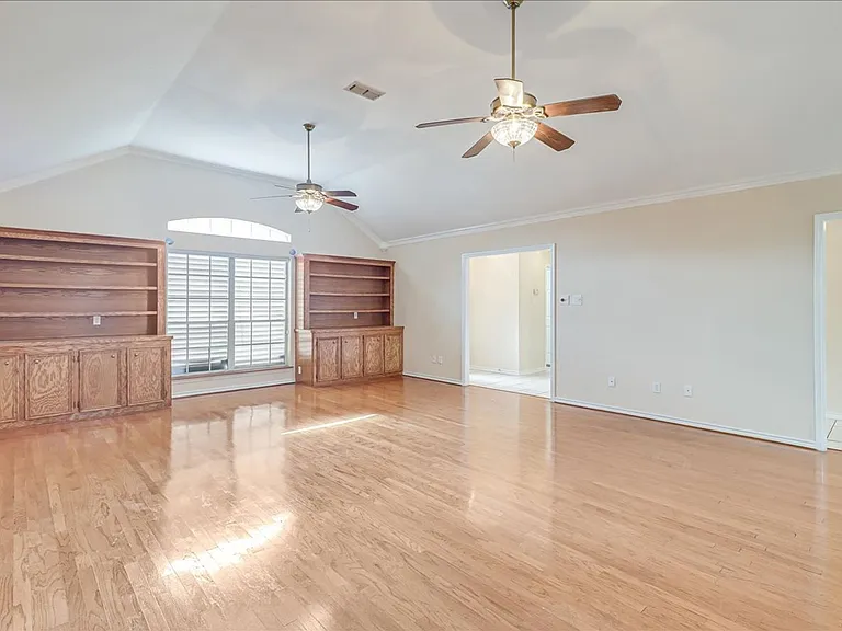 6330 Penny Ln — Photo 11