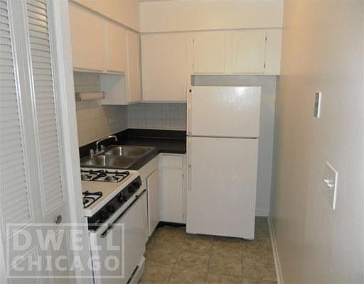 4th image of 544 W Melrose St APT 466