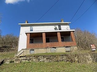140 Spring St, Coal Center, PA 15423