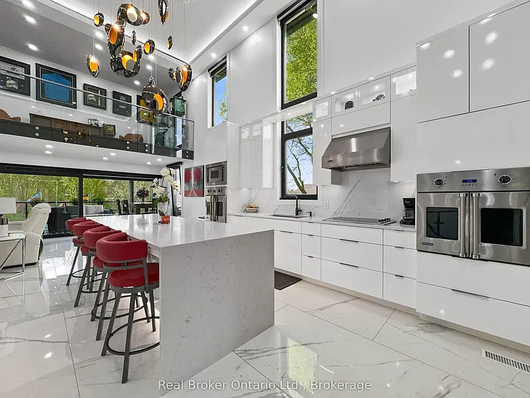 19 Zavarella Ct — Photo 5