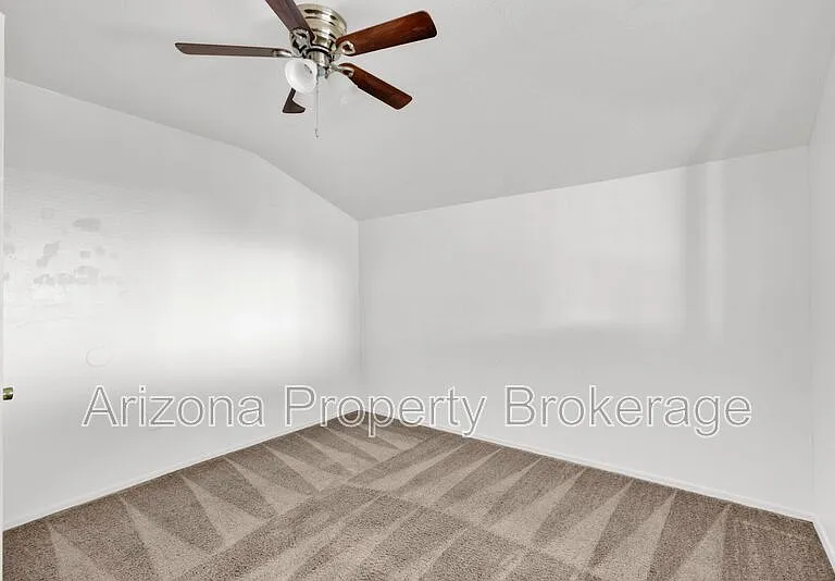119 W 9th Pl — Photo 5
