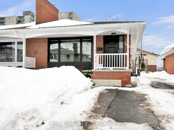 2643 Don St #B, Ottawa, ON K2B 6Y2