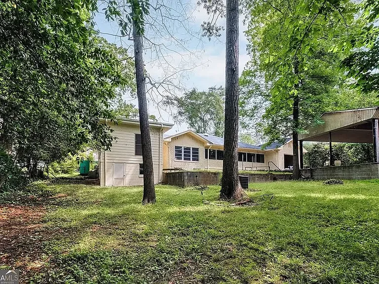 757 Old Ivy Rd NE — Photo 35