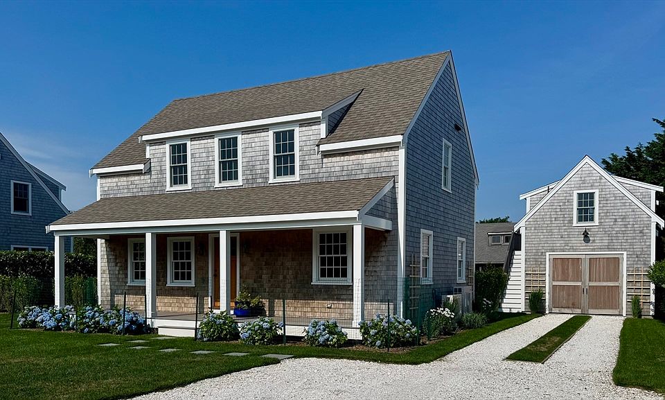 1st image of 8 Sconset Ave
