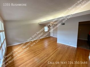 1355 Rushmore Dr, Saint Louis, MO 63130