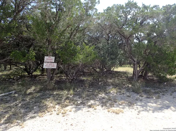 300 6th LOT 14-24, Lakehills, TX 78063