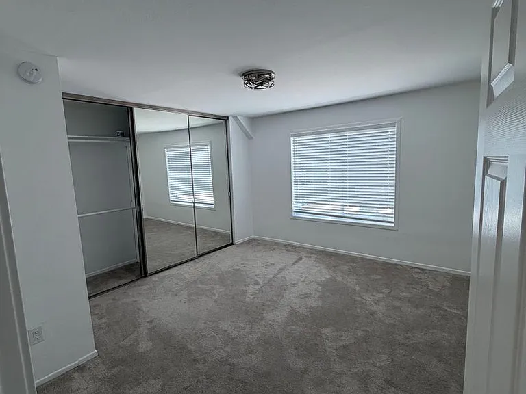 13042 Riverside Dr — Photo 14