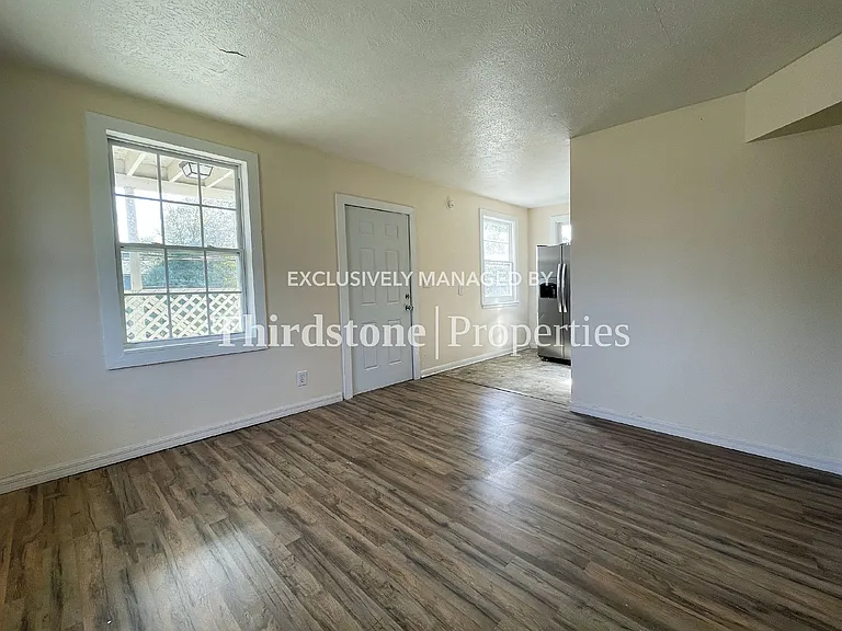 1431 W 18th St — Photo 6