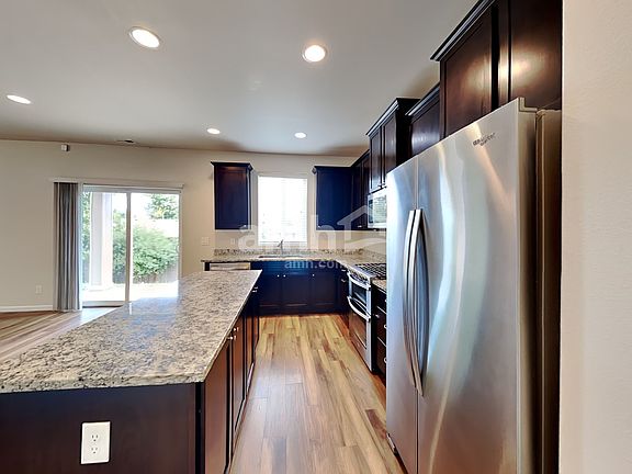 4th image of 455 McKinley St