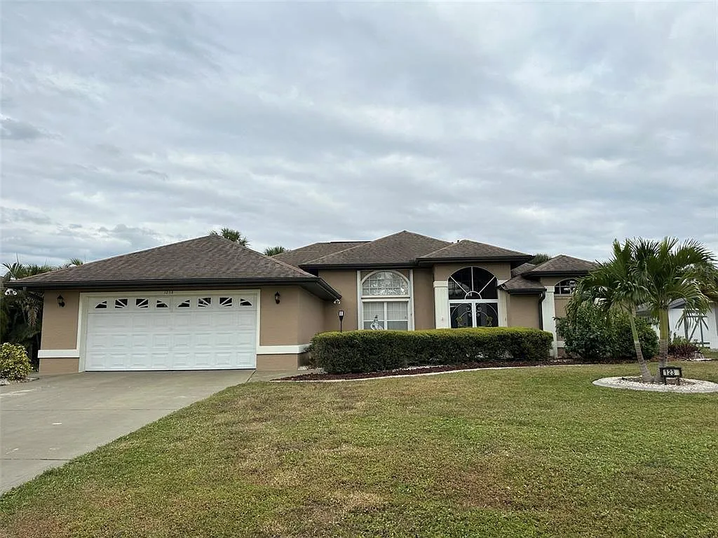 3 bed, 2.0 bath, 2377 sqft, $5,000 — Photo 1