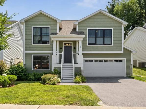 39 Ledge Way, South Burlington, VT 05403