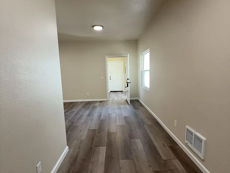 1125 N Main St — Photo 6