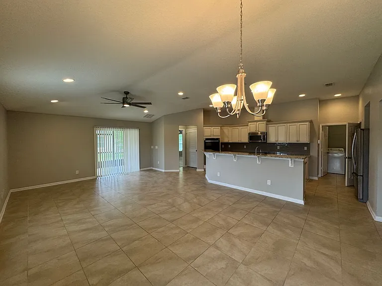 604 Champion Ridge Dr — Photo 2