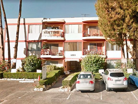 3rd image of 11911 Weddington St APT 305