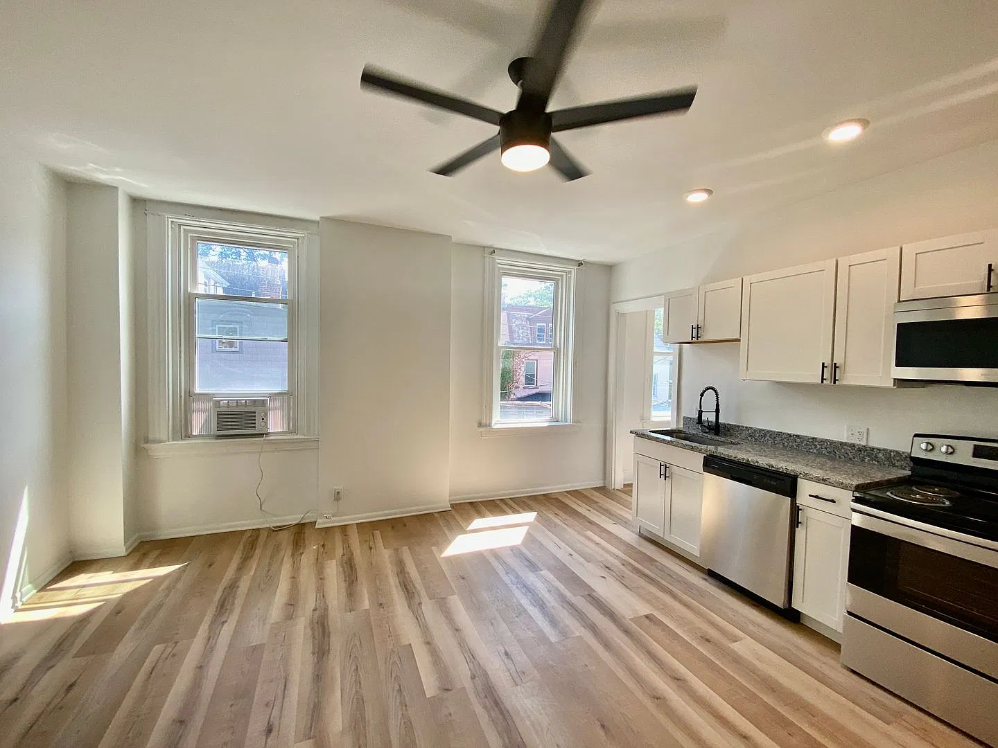 335 W McMillan — Photo 4