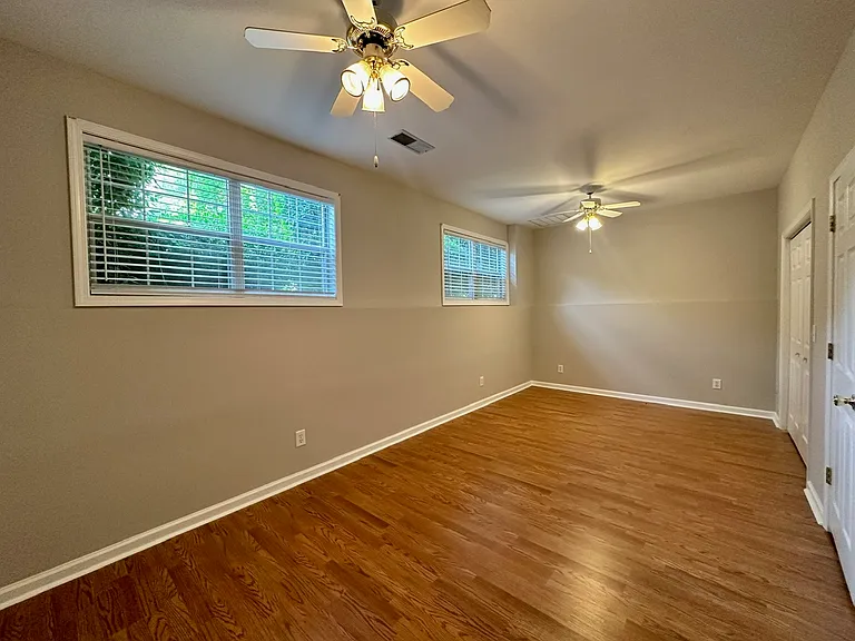 5885 Sarah Orr Ln — Photo 34