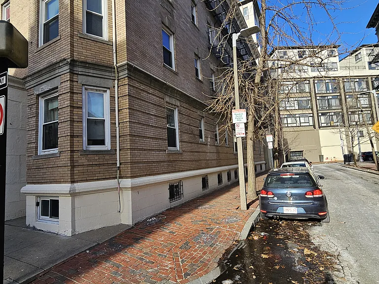 111 Norway St #404 — Photo 6