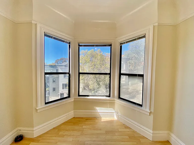 449 Filbert St #4 — Photo 4