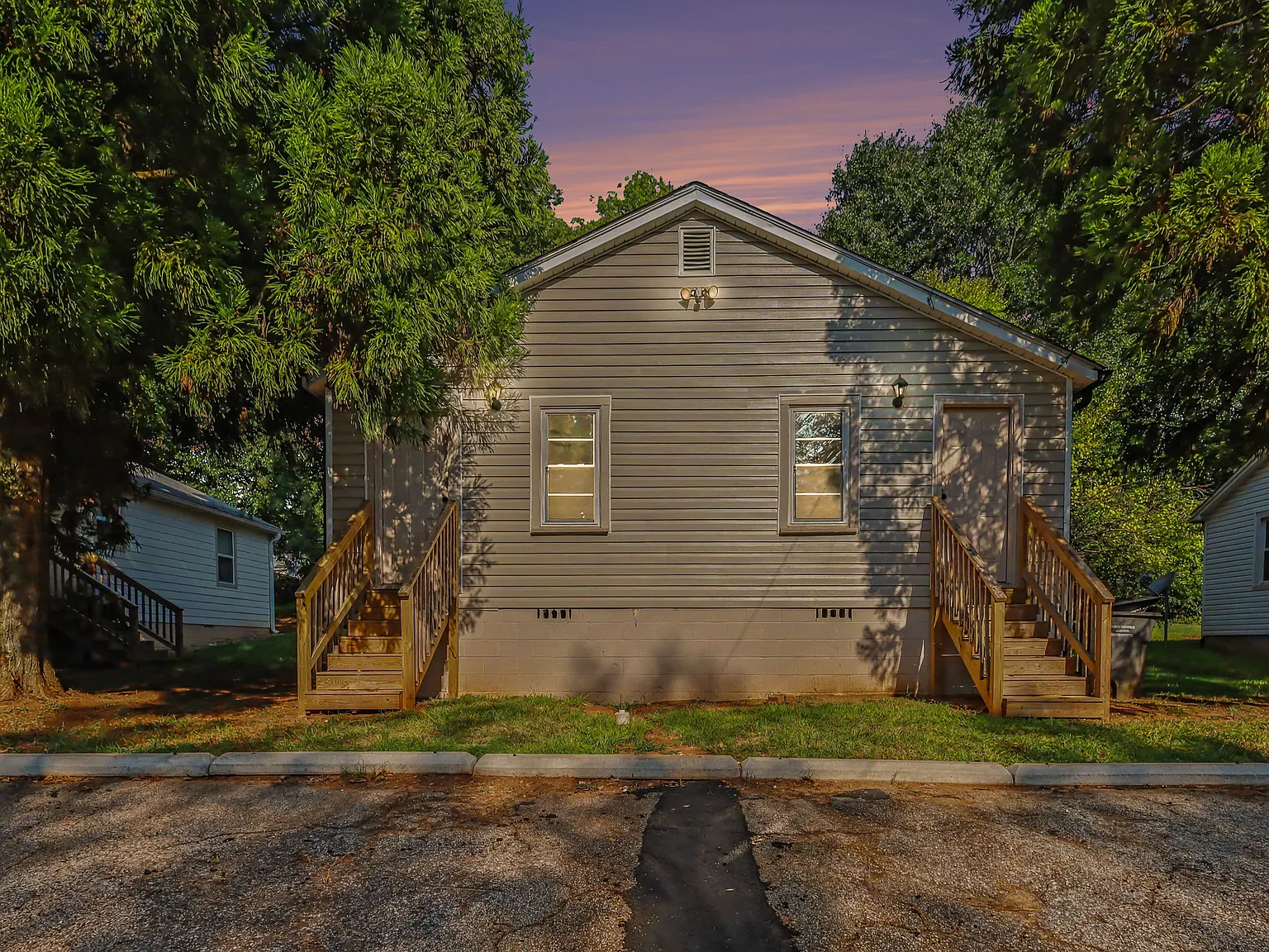 28 Burgess Ave — Photo 1